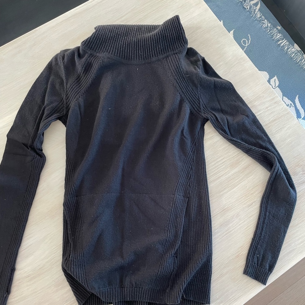 Lululemon turtleneck sweater